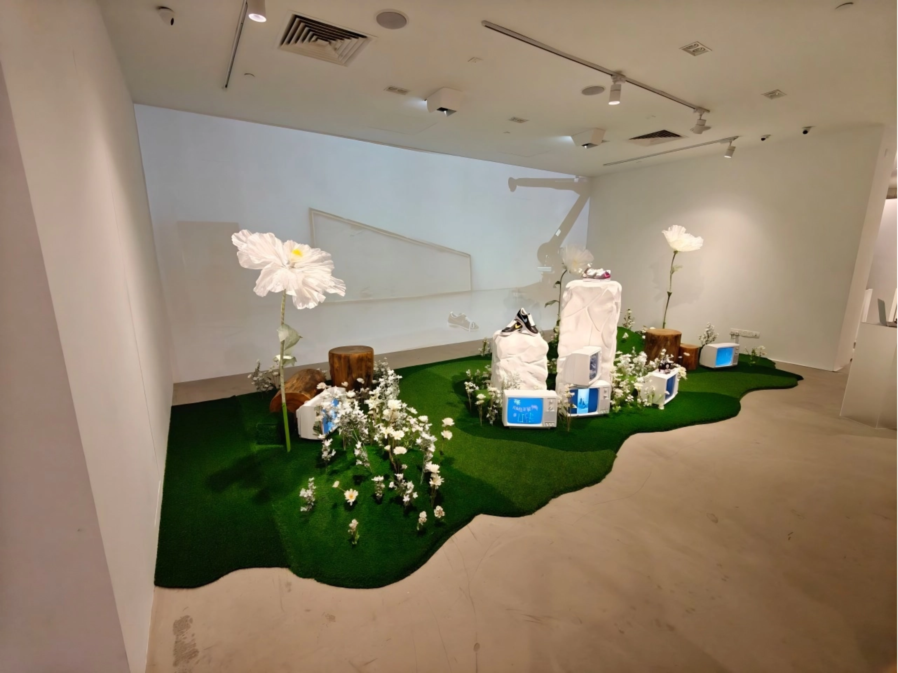 Pop In Fabrication and Installation From Vision Display